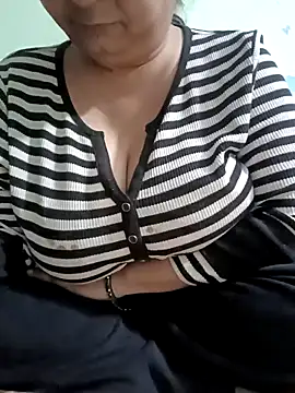 Snapshot of Kavya_kapoor chatting on February 21, 2026, 4:09 pm Kavya kapoor online show from February 21, 2026, 4:09 pm