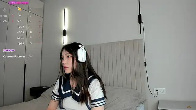 Dark Ester online show from February 25, 2026, 8:36 am