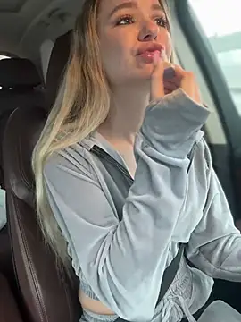 Snapshot of Devill_Angel_ chatting on February 28, 2025, 5:26 am Devill Angel online show from February 28, 2025, 5:26 am