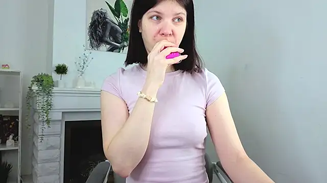 Snapshot of Baby_Evalena chatting on February 3, 2026, 5:16 am Baby Evalena online show from February 3, 2026, 5:16 am