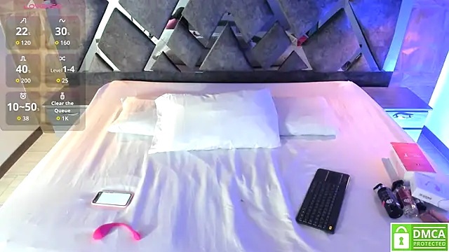 Snapshot of Rose_Evans__ chatting on November 6, 2025, 5:00 am Rose Evans online show from November 6, 2025, 5:00 am