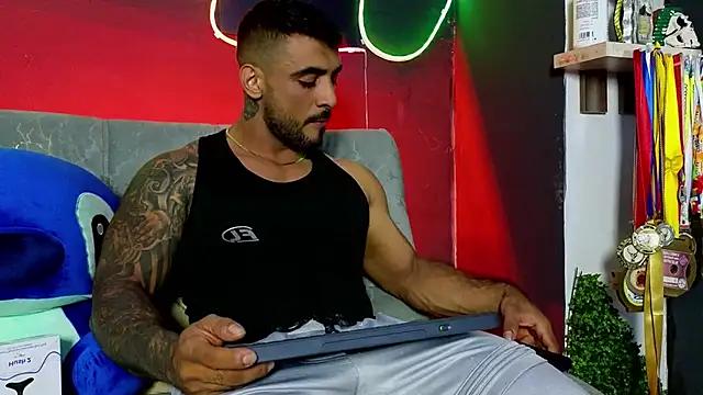 Snapshot of ERIC_HARRISON chatting on February 24, 2026, 1:50 am ERIC HARRISON online show from February 24, 2026, 1:50 am