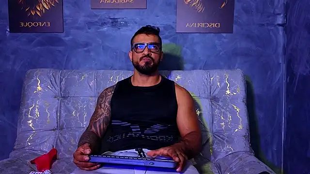 ERIC HARRISON online show from October 4, 2025, 1:51 am