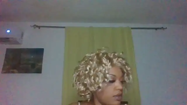 Snapshot of thekelliecapri chatting on June 20, 2026, 6:40 am thekelliecapri online show from June 20, 2026, 6:40 am