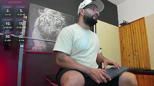 Luke  09 online show from February 1, 2026, 11:30 am