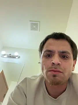 Reezy21stst online show from November 17, 2025, 3:10 am