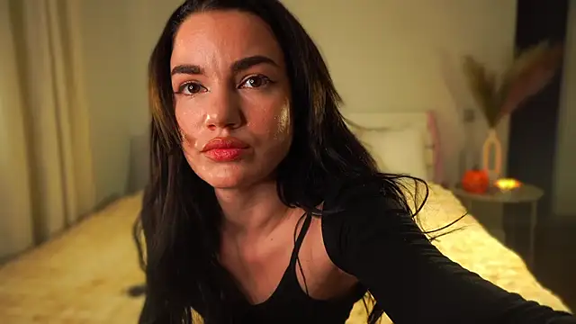 Heidi11 online show from October 15, 2025, 5:54 pm