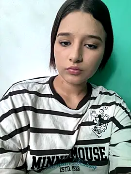 littlemelodi18 online show from October 11, 2025, 9:38 pm