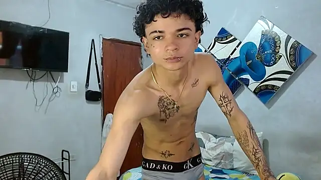 Lovebeng  online show from October 13, 2025, 9:59 pm