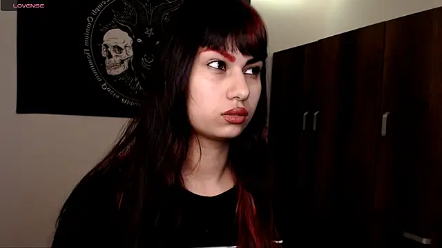 Little-Lucifer online show from June 3, 2026, 1:50 am