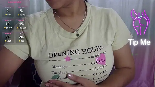 Preeti-Sexy online show from January 13, 2026, 5:55 am