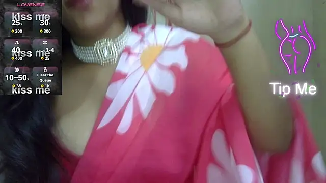 Preeti-Sexy online show from April 3, 2026, 2:29 am