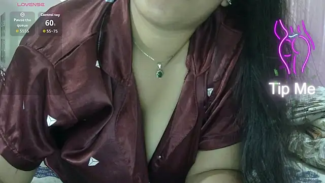 Preeti-Sexy online show from March 28, 2026, 5:47 pm