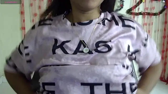 Preeti-Sexy online show from March 4, 2025, 10:35 am