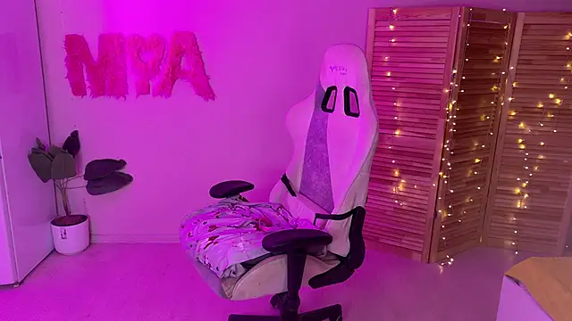 Miss Mia Murr online show from October 19, 2025, 4:26 am