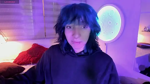 Ghosty Doll online show from April 21, 2026, 8:26 pm