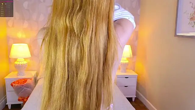 april rousse online show from February 19, 2025, 11:14 pm