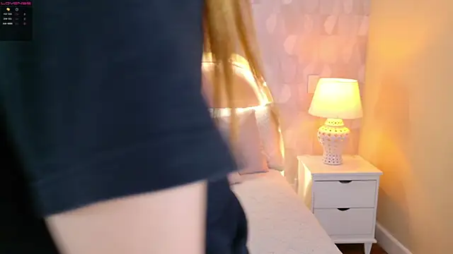 april rousse online show from March 7, 2025, 7:05 pm