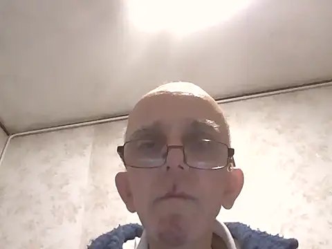 Snapshot of mariusica1@xh chatting on December 5, 2025, 7:23 pm mariusica1xh online show from December 5, 2025, 7:23 pm