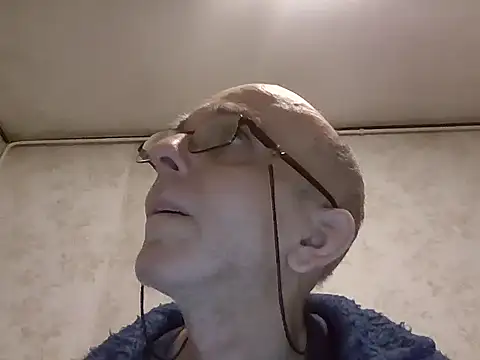 Snapshot of mariusica1@xh chatting on December 16, 2025, 6:45 pm mariusica1xh online show from December 16, 2025, 6:45 pm