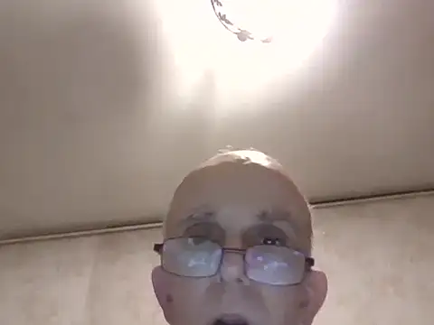 Snapshot of mariusica1@xh chatting on January 8, 2026, 11:33 pm mariusica1xh online show from January 8, 2026, 11:33 pm