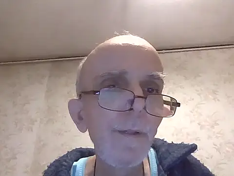 Snapshot of mariusica1@xh chatting on January 5, 2026, 8:01 pm mariusica1xh online show from January 5, 2026, 8:01 pm