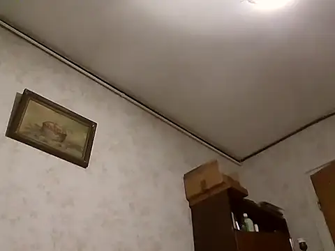 mariusica1xh online show from November 6, 2025, 5:06 pm