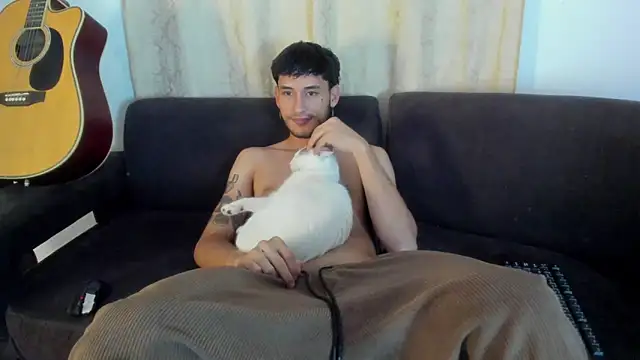 Henrikk senn online show from November 5, 2025, 1:20 am