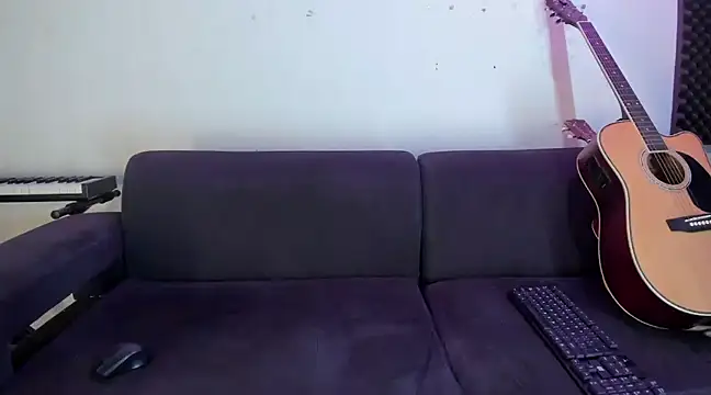 Henrikk senn online show from December 23, 2024, 1:40 am