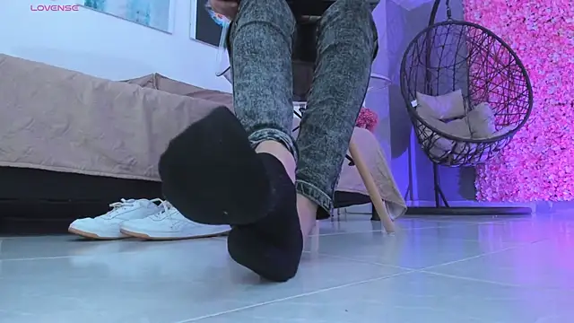 Angela donnato online show from March 10, 2025, 3:34 am