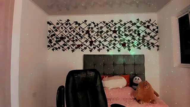 Lilith Miller21 online show from December 20, 2025, 7:06 pm