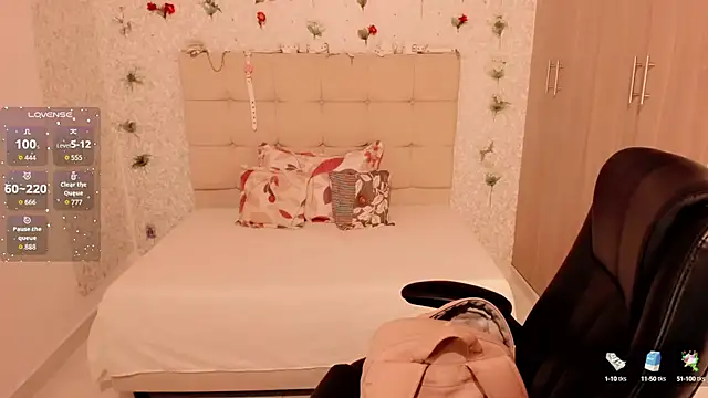 Lilith Miller21 online show from October 13, 2025, 9:16 pm