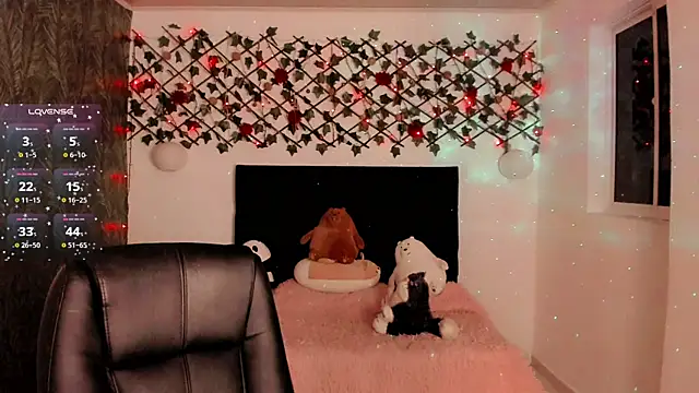 Lilith Miller21 online show from September 30, 2025, 8:15 pm