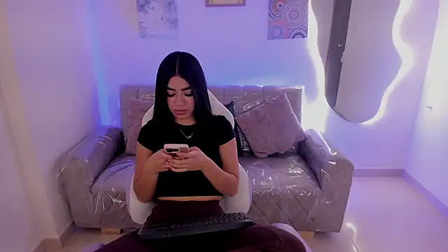 Charlotte cowell sub1  online show from September 8, 2025, 4:50 pm