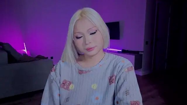 RileyMee online show from November 22, 2025, 1:15 am