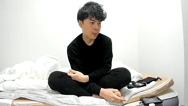 whitebriefboy online show from February 12, 2025, 2:21 pm