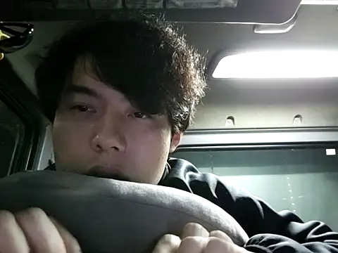 whitebriefboy online show from January 22, 2025, 3:07 pm