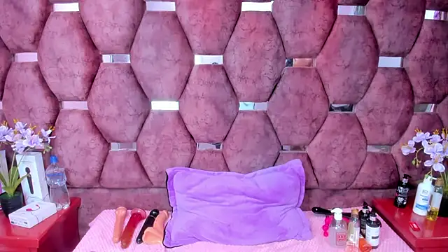 SaraLoveee  online show from March 7, 2025, 6:02 am