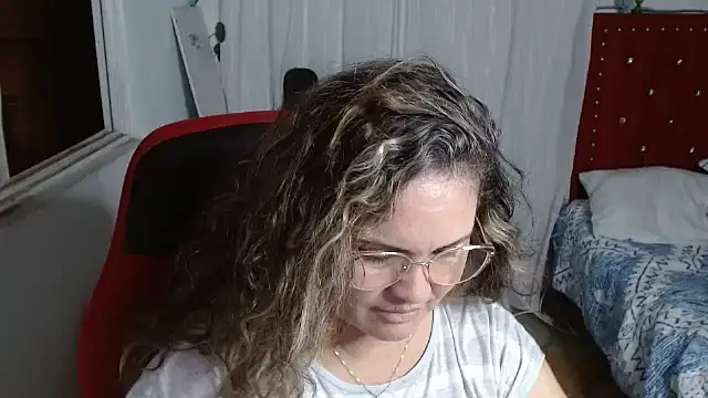 helenca43 online show from September 25, 2025, 11:11 pm