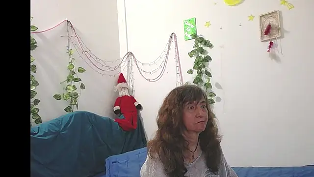 DominaLeona online show from November 18, 2025, 9:18 pm