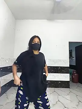 riya190 online show from October 6, 2025, 6:41 pm