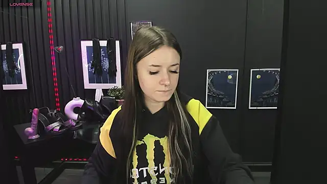 Lily Moonlight online show from February 16, 2025, 7:26 am