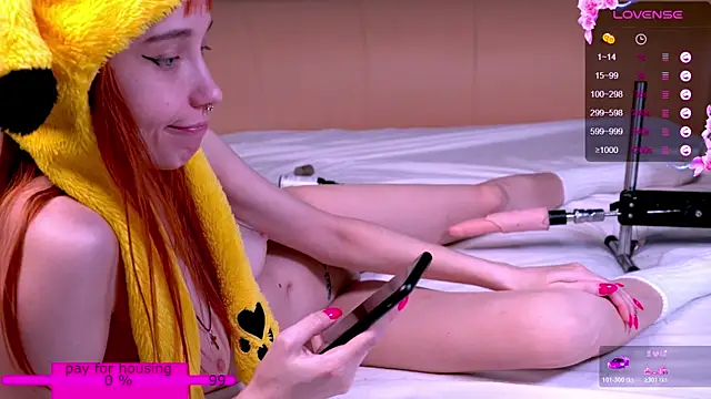 wwhitewwwidoww online show from December 15, 2025, 2:34 pm