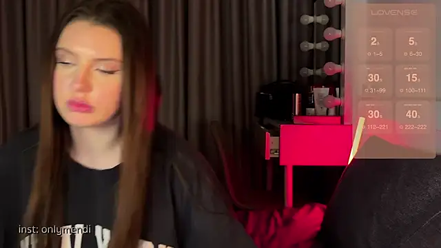 MENNDI online show from February 25, 2025, 11:37 pm