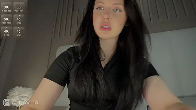 Snapshot of MENNDI chatting on September 11, 2025, 1:11 pm MENNDI online show from September 11, 2025, 1:11 pm