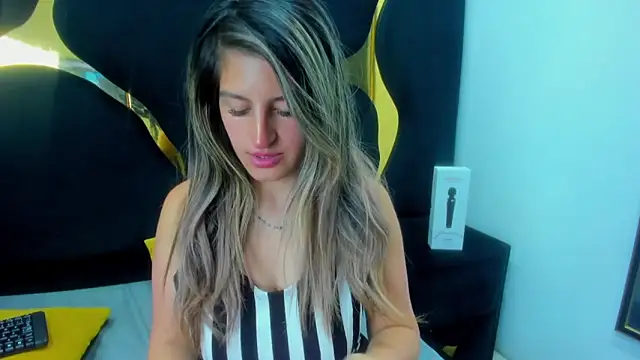 GiaRoussel online show from September 26, 2025, 3:30 pm