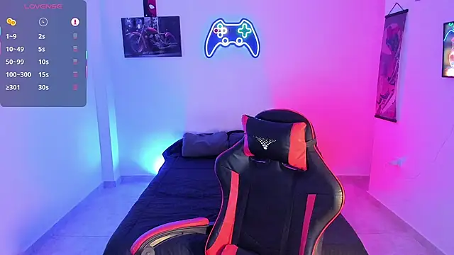 Snapshot of LuciferM_Star chatting on November 9, 2025, 3:21 am LuciferM Star online show from November 9, 2025, 3:21 am