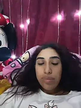 ifeelverywet andhot online show from June 3, 2026, 2:33 pm