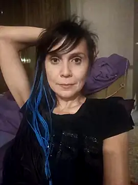 Francenia lolis online show from October 24, 2025, 10:31 pm