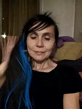 Francenia lolis online show from October 20, 2025, 8:09 pm